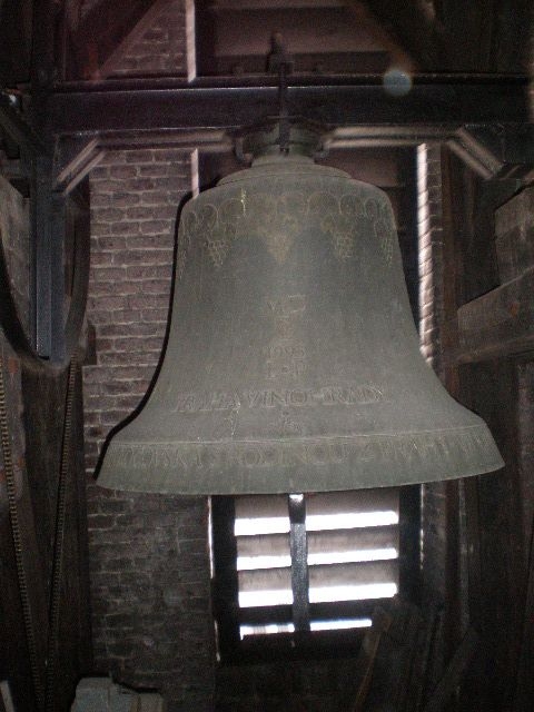 Zvon Ludmila od východu.jpg